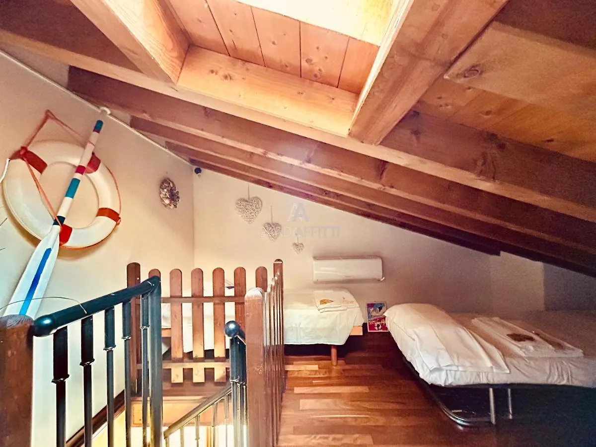 Rea Apartment - 500 M Dal Lago Di Garda - Sirmione Italy