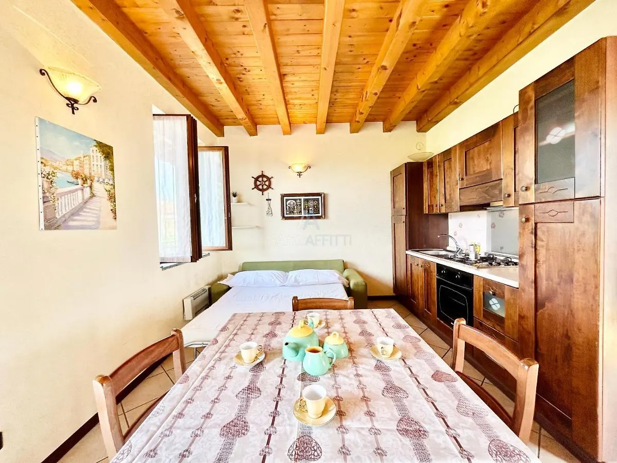 Rea Apartment - 500 M Dal Lago Di Garda - Sirmione 0*,  Italy